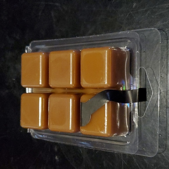 Breakfast in Bed Wax Melt - Picture 2 of 2